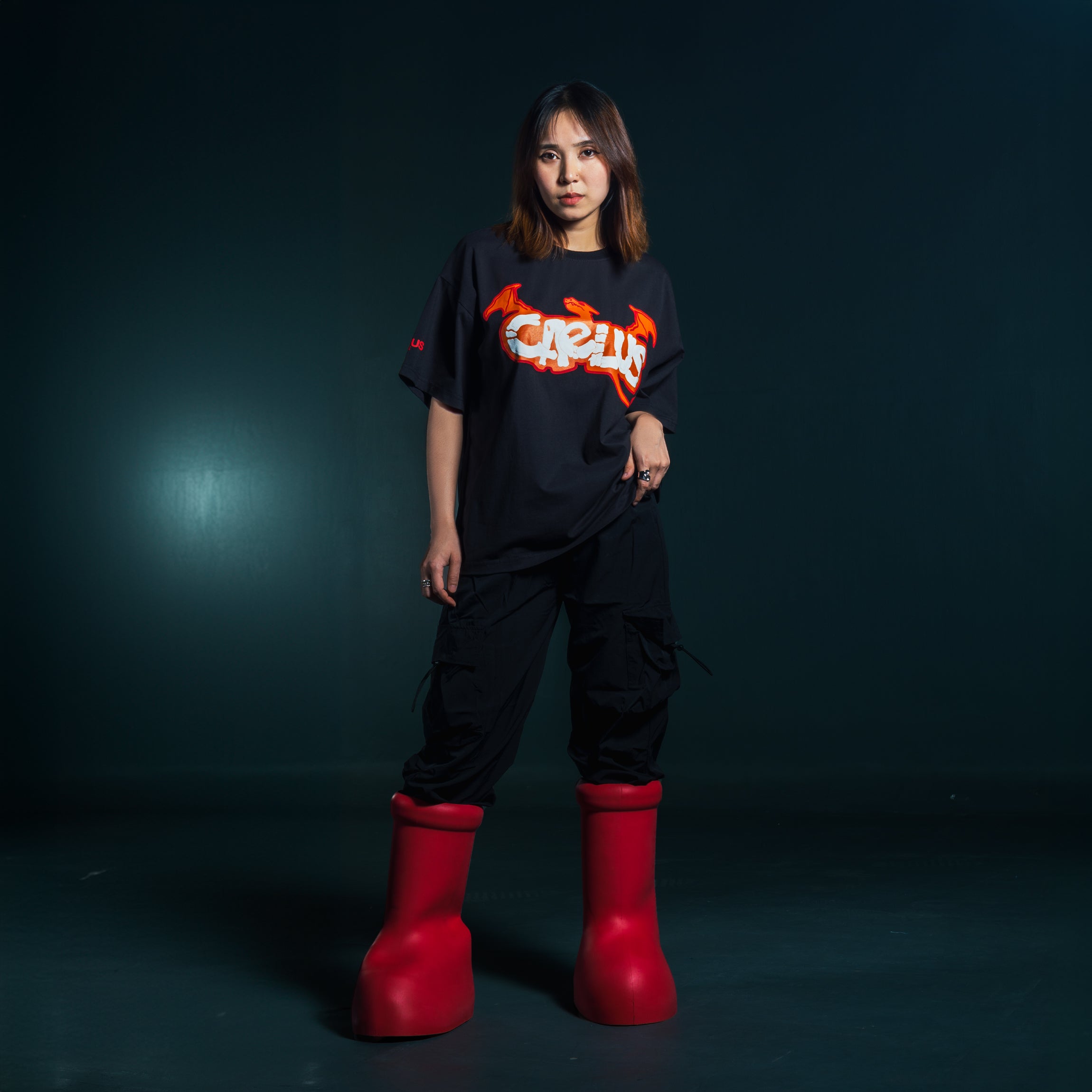 CHARIZARD BLACK T-SHIRT